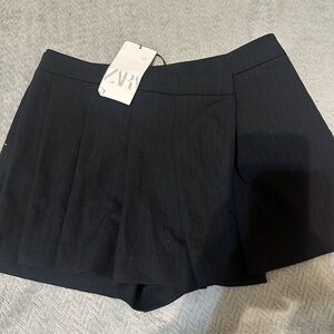 Zara Women's Black Skort